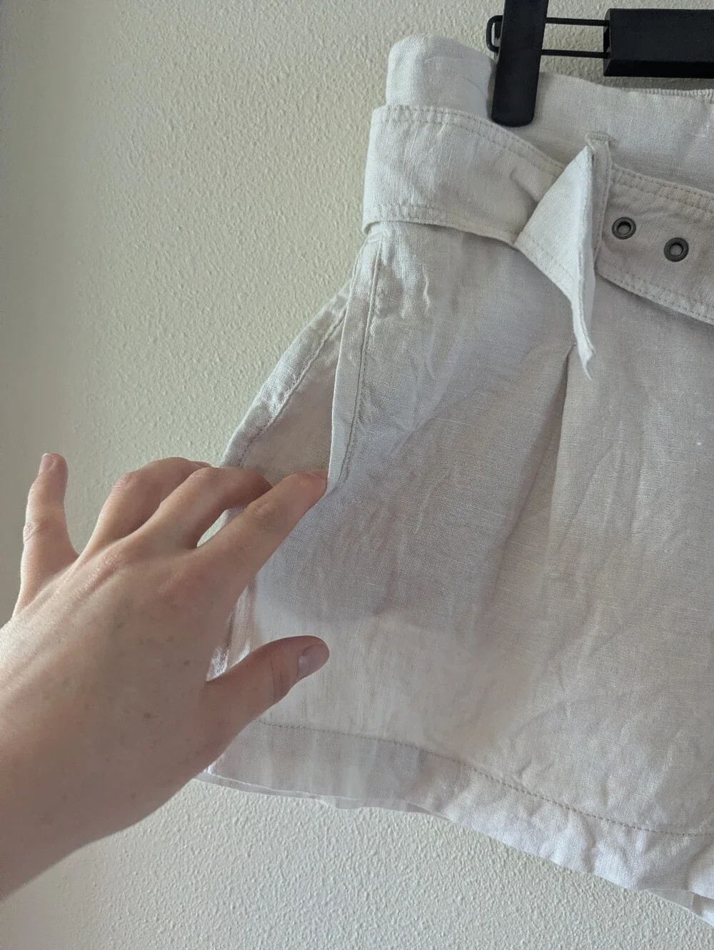 100% Linen Belted Shorts - Picture 2 of 7